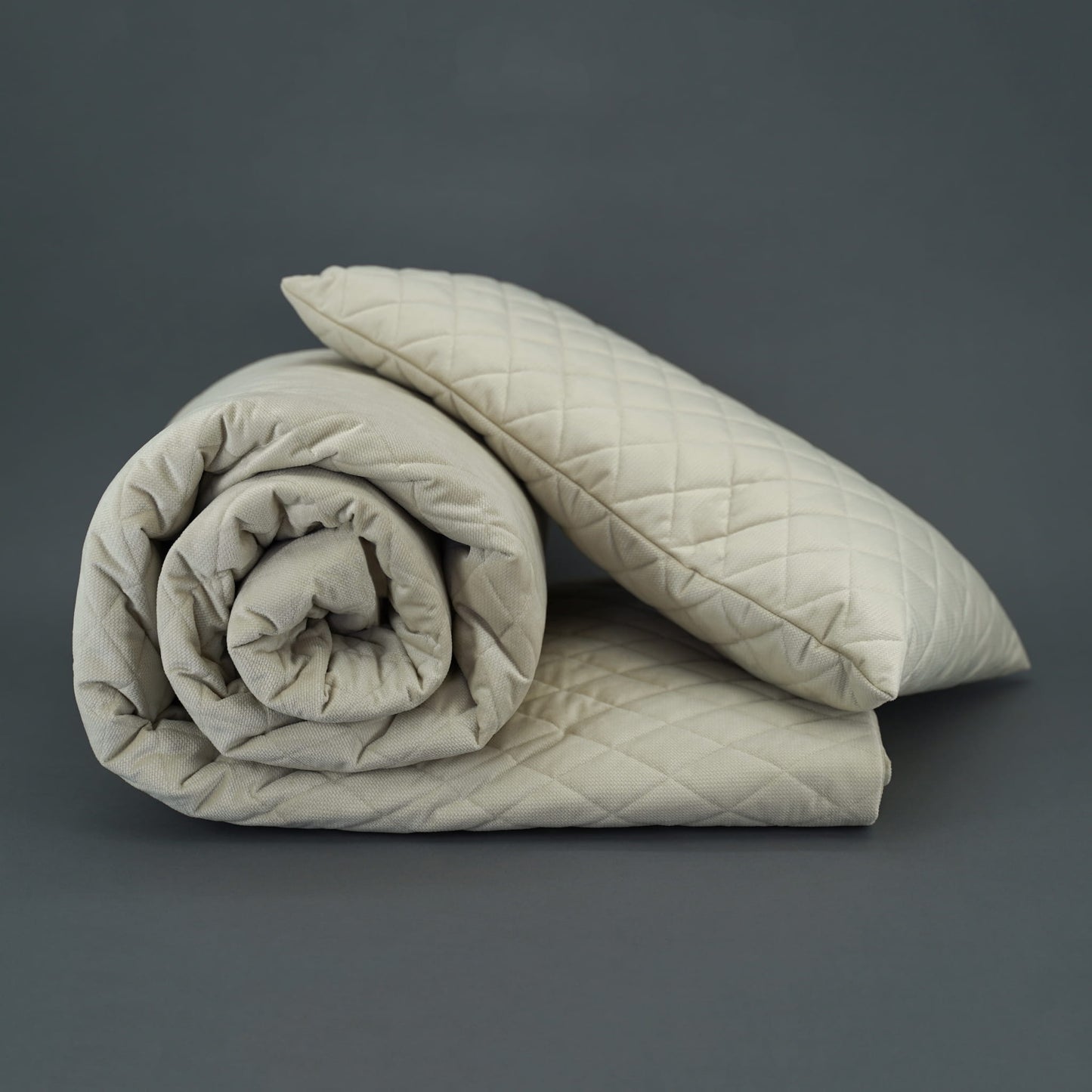 DELUXE rinkinys (pasunkinta antklodė, antklodės užvalkalas, pagalvės užvalkalas)